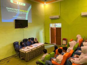 Tingkatkan Kesadaran Jaga Kesehatan Remaja, STIKES Rajekwesi Bersama MAN 1 dan SMAN MT Bojonegoro Gelar Gerakan Remaja Sehat