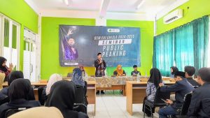 From Nervous to Confident: BEM FAI Unisla Bekali Mahasiswa Public Speaking