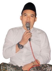 SANTRI SALAF DAN KHALAF, TANTANGAN DAN PELUANGNYA