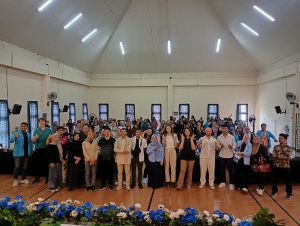 STIE Cendekia Bojonegoro Adakan Cultural Camp, Mahasiswa Internasional Belajar Batik dan Tari Thengul