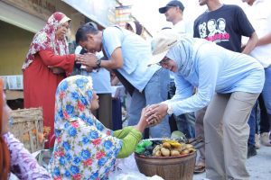 Sapa Pedagang Pasar Ngasem, Cabup Setyo Wahono Sampaikan Program Bantuan IKM Rp 1 Miliar Per Desa