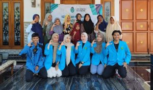 Peduli Stunting Mahasiswa, STIE Cendekia Bojonegoro Adakan Sosialisasi dan Tanam Toga di Tuban