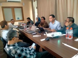Eksaminasi Publik : Paslon 01 Teguh Haryono-Farida Hidayati Dinilai Sengaja Kacaukan Debat