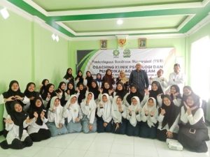 Tim Pengabdian UNUGIRI Berikan Coaching Klinik Psikologi dan Pendidikan Agama Islam