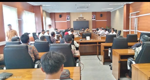 Tak Kunjung Terima Uang Ganti Rugi PSN Bendungan Karang Nongko, KTH ikuti Hearing dengan DPRD Bojonegoro