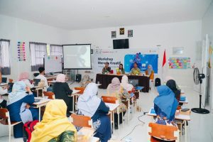 EMCL dan Ademos Gelar Pelatihan Menulis Kreatif Bersama Iqbal Aji Daryono untuk Guru PAUD