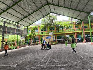 Pacu Prestasi dan Kreatifitas Siswa, MTs Islamiyah Unggulan Balen Gelar Class Meeting