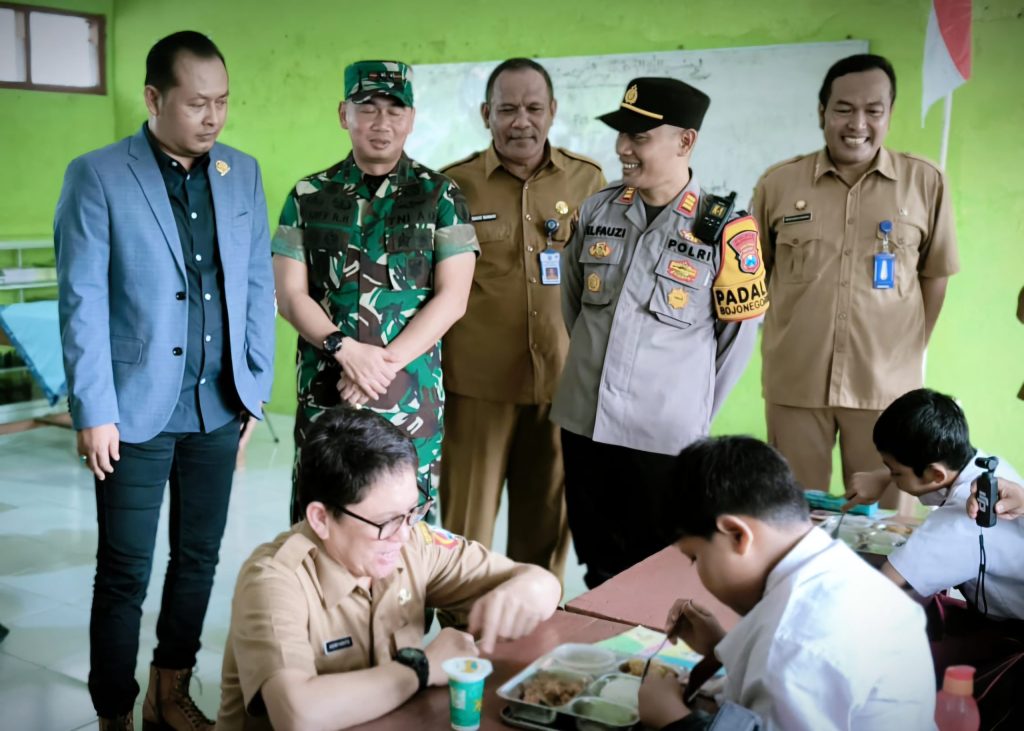 Dukung Program Makan Sehat dan Bergizi Gratis, Abdulloh Umar Hadiri Operasional Perdana Dapur SPPG