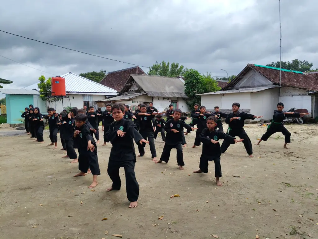 50 Pendekar Pagar Nusa Purwosari Ikuti Test Kenaikan Tingkat