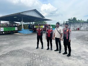 Polres Bojonegoro Lakukan Patroli dan Cek Stok LPG 3 Kg untuk Pastikan Keamanan dan Ketersediaan Pasokan