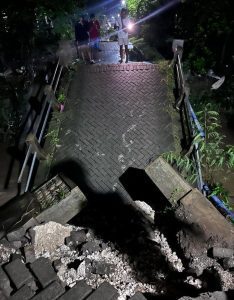 Satu Sisi Jembatan di Dander Ambrol/Ambles, Transportasi menjadi Terganggu