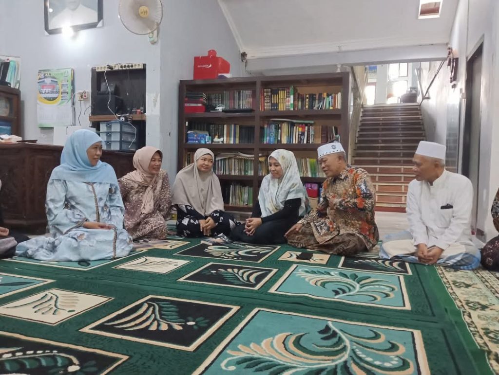 Gubernur Jatim didampingi Wabup Bojonegoro Takziah Wafatnya Istri Pendiri Ponpes Al-Rosyid 