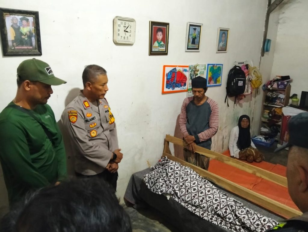 Memilukan, Dua Bocah Kabalan Kanor Tenggelam Saat Mancing, BPBD Bojonegoro Sampaikan Santunan 