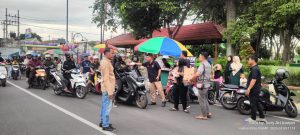 Macan Asia Bojonegoro Bagi 500 Takjil di Bulan Ramadan