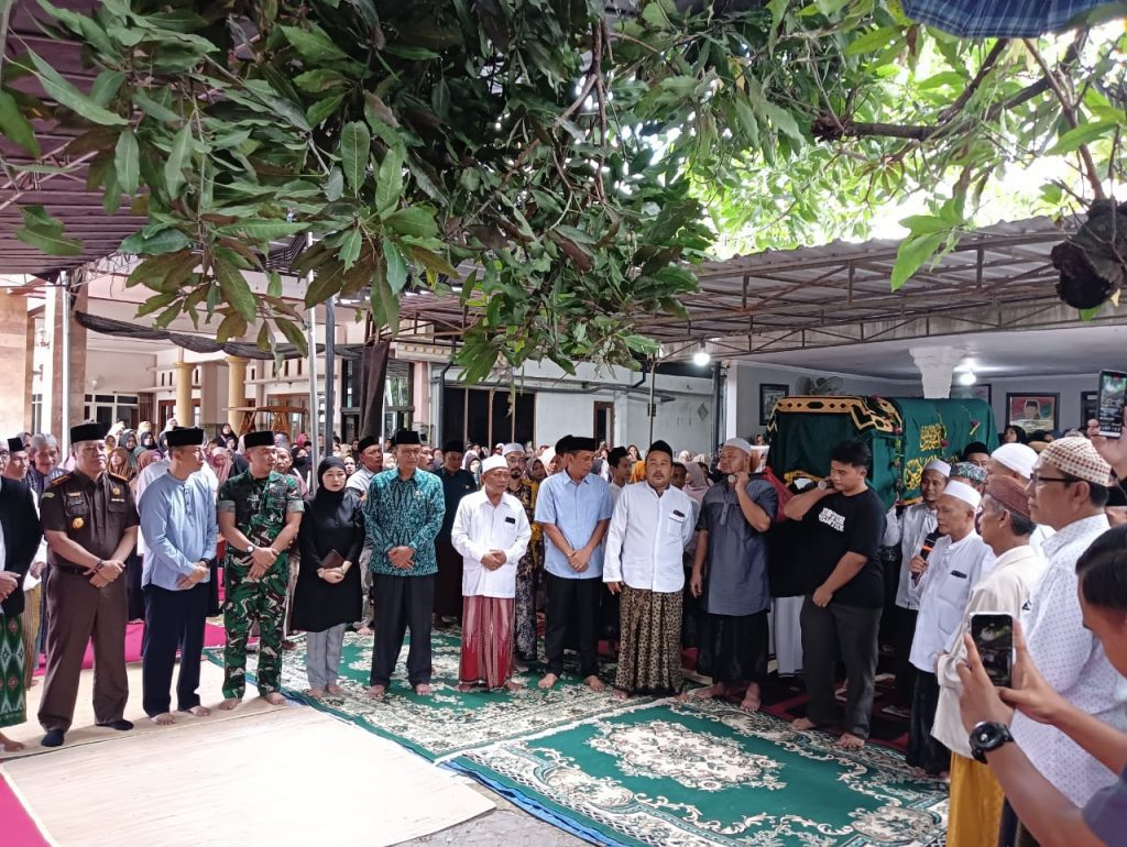 Bupati dan Forkopimda Bojonegoro Takziah Wafatnya istri Pendiri Pondok Pesantren Al-Rosyid