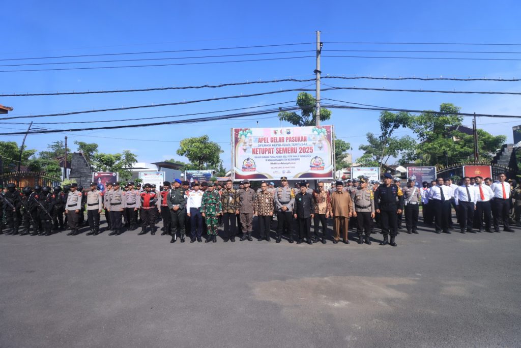 Mudik Aman, Keluarga Nyaman”, Polres Bojonegoro Apel Gelar Pasukan Ops Ketupat 2025