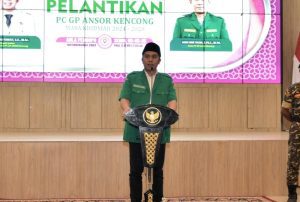 Ketua Ansor Jatim Guyon Soal Cinta Perempuan di Pelantikan Ansor Kencong: “Kalau Cinta, Bisa Sampai Mati”