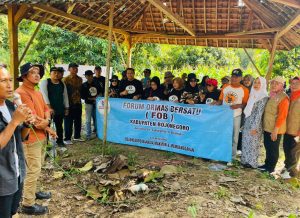Peduli Lingkungan, FOB Muncak Bareng Gunung Pandan Segarkan Banyu Kuning