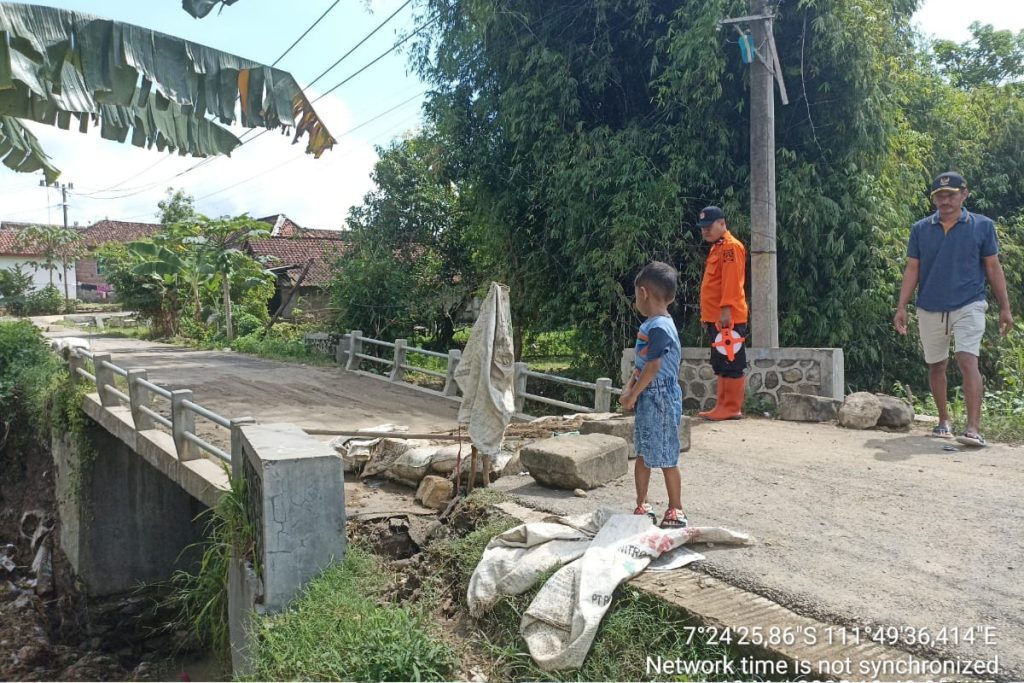 Akibat Hujan Deras, Tiga Desa di Bojonegoro Terdampak Longsor, Sejumlah Jembatan Rusak 