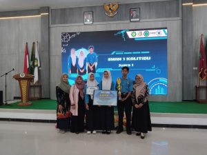 Keren, SMA Negeri 1 Kalitidu Juara 1 Kompetisi Matematika Beregu Unugiri