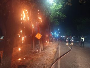 Akibat Bakar Sampah Sembarangan, Kabel Telkom dan WiFi Ikut Terbakar