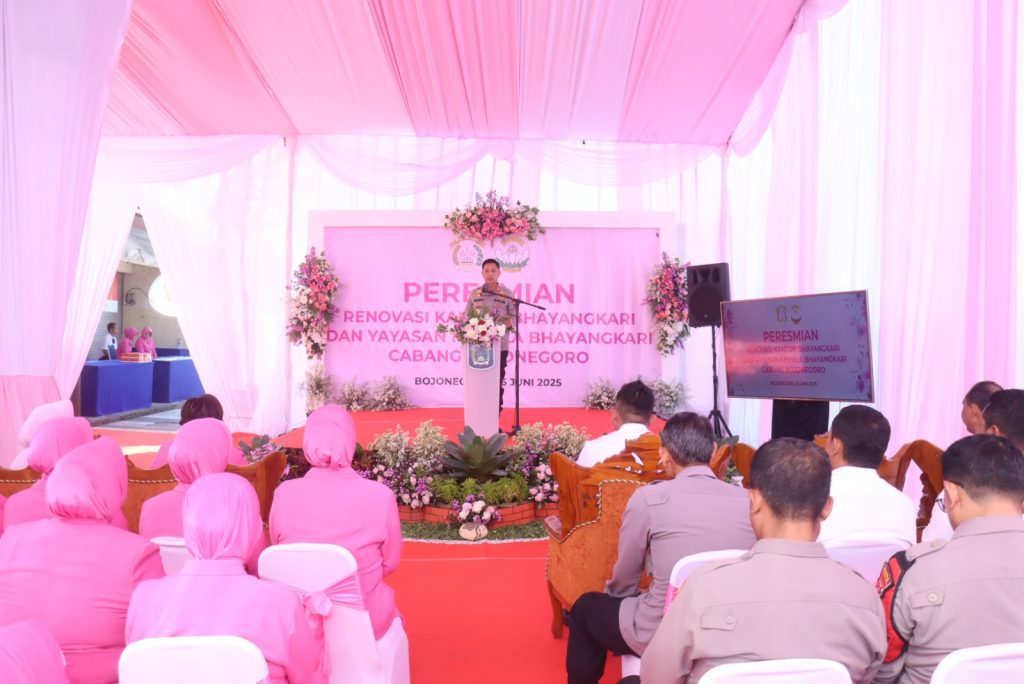 Selesai Renovasi, Kapolres Bojonegoro Resmikan Kantor Bhayangkari dan Yayasan Kemala