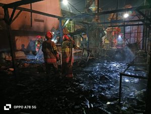 Rumah Makan di Balen Terbakar, Kerugian Capai 100 Juta Rupiah