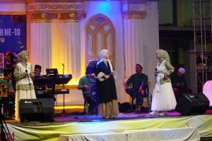 Ribuan Pengunjung Padati Expo UMKM Ponpes Al-Rosyid yang Diramaikan Zaljilbaz Gambus Feat Neng Alfi