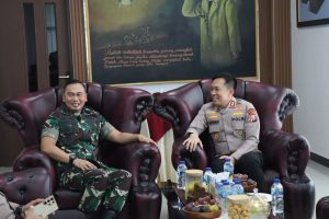 Pererat Hubungan Dua Institusi, Kapolres Bojonegoro Kunjungi Kodim 0813