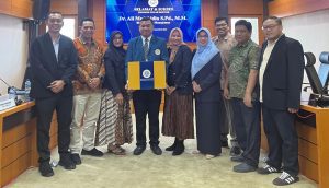 Dr. Sri Budi Cantika Yuli Ketua TP PKK Bojonegoro Jadi Penguji Eksternal Program Doktoral UNAIR