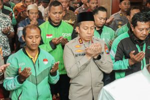 Rekan Gugur Saat Kerja, Ojol Bojonegoro Gelar Doa Bersama 