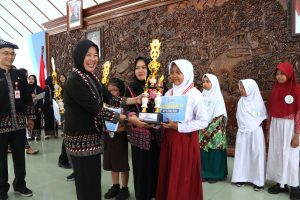 Final Lomba Bertutur Cerita Rakyat Bojonegoro, Wabup Tekankan Pentingnya Restu Orangtua dan Perhatian Kesehatan Anak