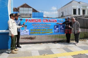 Pemasangan Banner Parkir Gratis, Untuk Ingatkan Masyarakat Bojonegoro