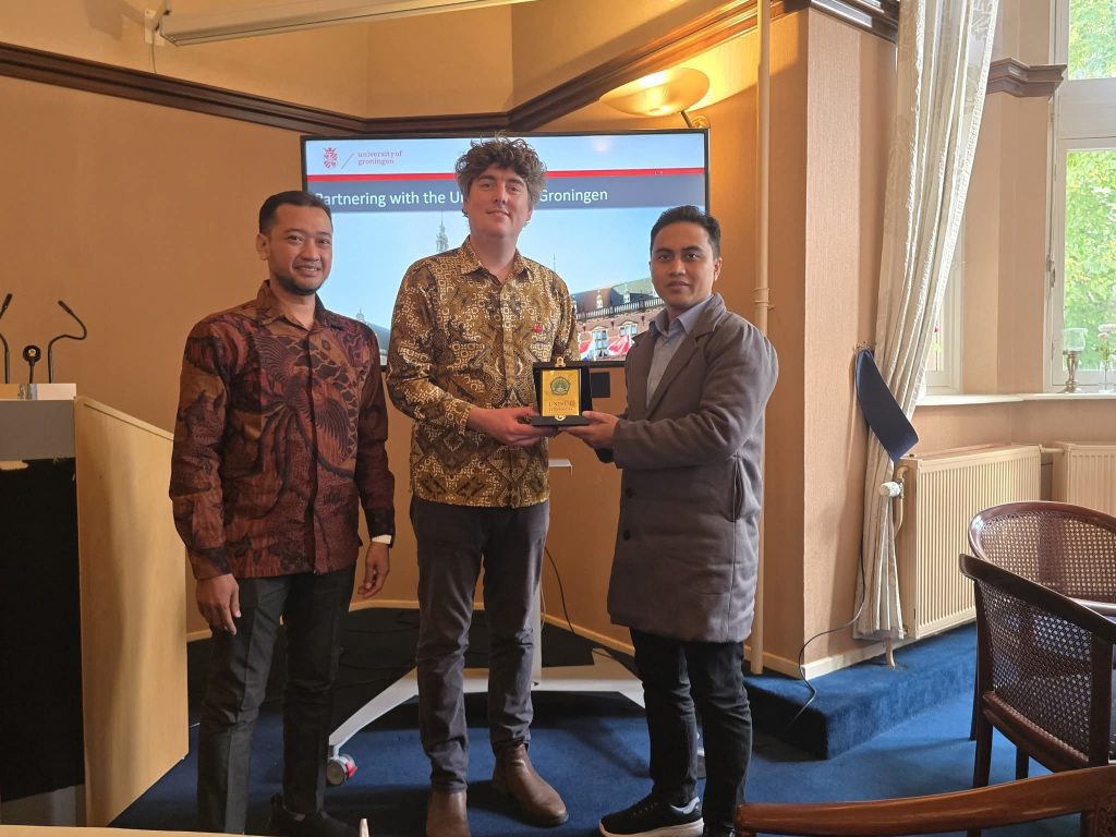 Keliling Empat Negara Eropa, Pimpinan Unisla Jajaki Peluang Kerjasama