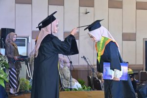IKIP PGRI Bojonegoro Gelar Wisuda untuk 307 Mahasiswa dari Lima Program Studi