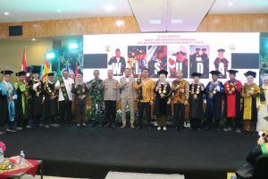 Hadiri Wisuda, Bupati Setyo Wahono Tekankan Pentingnya Mental Pejuang bagi Lulusan Unigoro