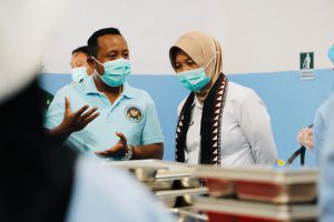 Sidak Bersama Dinas Kesehatan, Wabup Bojonegoro Nurul Azizah Apresiasi SPPG Penuhi Standarisasi
