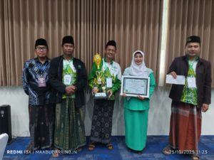 Keren, PAC Fatayat NU Dander Berhasil Juara 1 Dalam Lomba Paduan Suara