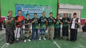 Fun Badminton Bersarung Meriahkan Hari Santri dan Sumpah Pemuda