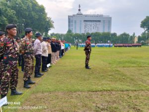 Hormat dan Teladani Jasa Para Pahlawan, Puluhan Banser Satkorcab Bojonegoro Ikuti Upacara Hari Pahlawan