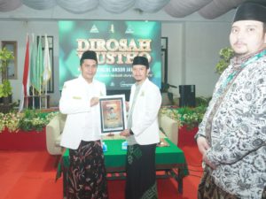 Ketua PW Ansor Jatim Tekankan Etika Dakwah bagi Kiai Muda pada Dirosah Wustho di Robatal