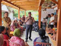 Wakil Ketua Komisi A DPRD Jatim Salurkan Bantuan Sembako untuk 300 KK Korban Banjir Bandang di Gondang Bojonegoro