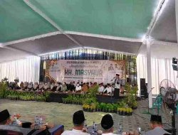 Khitmat, Diikuti Ribuan Pengunjung Pelaksanaan Haul KH. Masyhur Pendiri Ponpes Al-Rosyid ke-53