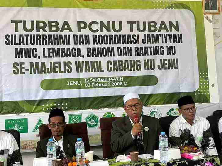 Rais Syuriyah PCNU Tuban Kiai Dr Ahsan Ghozali menyampaikan tausiyah dalam Turba perdana PCNU Tuban di MWC NU Jenu