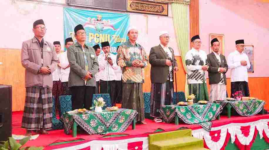 Rais Syuriah PCNU Tuban saat kegiatan turba di MWC NU Tuban Kota menekankan komitmen dan persatuan warga NU