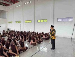 Mahasiswa Asistensi Mengajar MA Plus Al-Hadi Padangan Gelar Workshop Menulis Esai