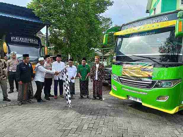Bupati Bojonegoro Lepas Rombongan PCNU Bojonegoro ke Malang