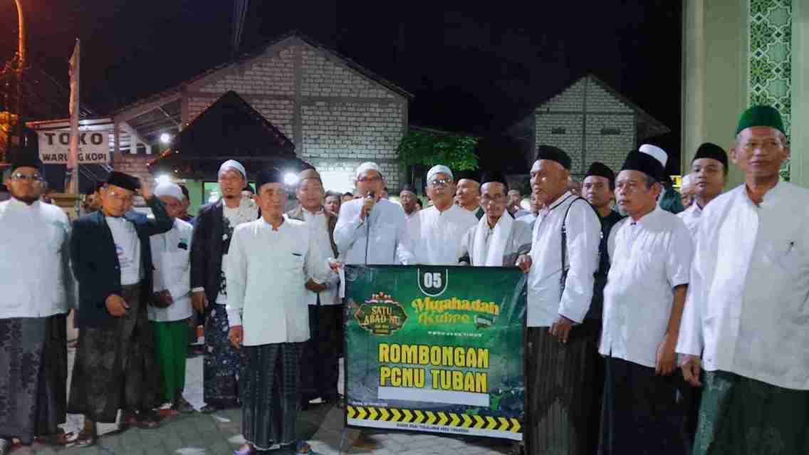 Rombongan PCNU Tuban diberangkatkan menuju Stadion Gajayana Malang untuk mengikuti Mujahadah Kubro Harlah Satu Abad Nahdlatul Ulama