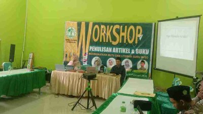 Workshop Penulisan Artikel dan Buku, Pergunu PAC Paciran Dorong Guru MI Produktif Berkarya