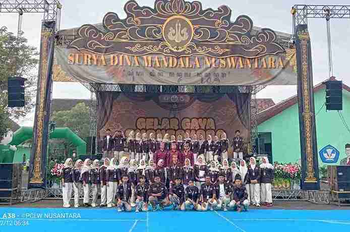 Panitia dan OSIS SMA Negeri 1 Kalitidu Bojonegoro dalam Gelar Gaya 2026 bertema Surya Dina Mandala Nuswantara